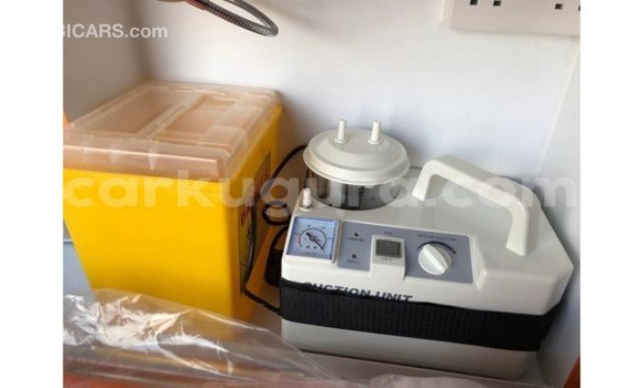 Buy Import Toyota Hiace White Car in Import - Dubai in Bujumbura Buy Import Toyota Hiace White Car in Import - Dubai in Bujumbura