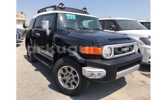 Acheter Import Voiture Toyota FJ Cruiser Noir à Import - Dubai, Bujumbura Acheter Import Voiture Toyota FJ Cruiser Noir à Import - Dubai, Bujumbura