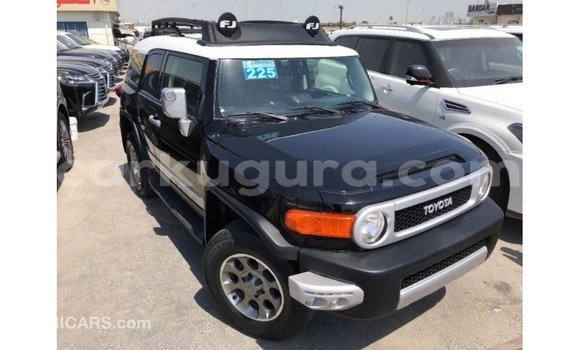 Acheter Import Voiture Toyota FJ Cruiser Noir à Import - Dubai, Bujumbura Acheter Import Voiture Toyota FJ Cruiser Noir à Import - Dubai, Bujumbura