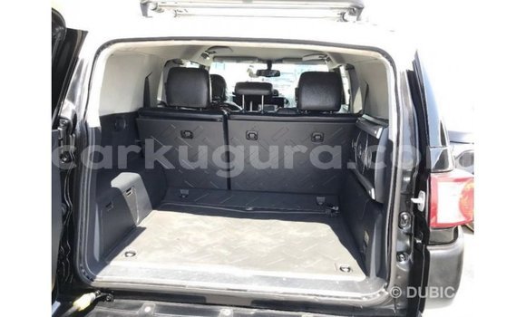 Acheter Import Voiture Toyota FJ Cruiser Noir à Import - Dubai, Bujumbura Acheter Import Voiture Toyota FJ Cruiser Noir à Import - Dubai, Bujumbura