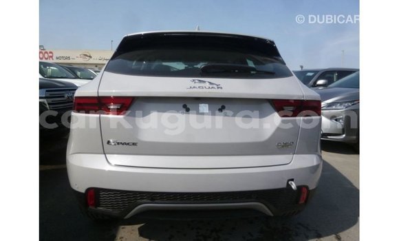 Acheter Import Voiture Jaguar E-Pace Blanc à Import - Dubai, Bujumbura Acheter Import Voiture Jaguar E-Pace Blanc à Import - Dubai, Bujumbura