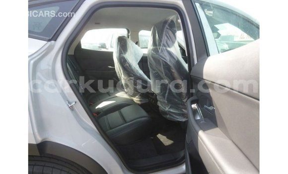 Acheter Import Voiture Jaguar E-Pace Blanc à Import - Dubai, Bujumbura Acheter Import Voiture Jaguar E-Pace Blanc à Import - Dubai, Bujumbura