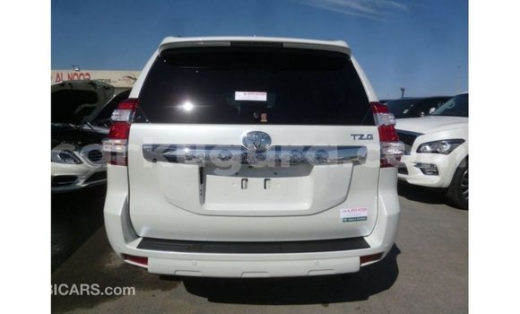 Acheter Import Voiture Toyota Prado Blanc à Import - Dubai, Bujumbura Acheter Import Voiture Toyota Prado Blanc à Import - Dubai, Bujumbura