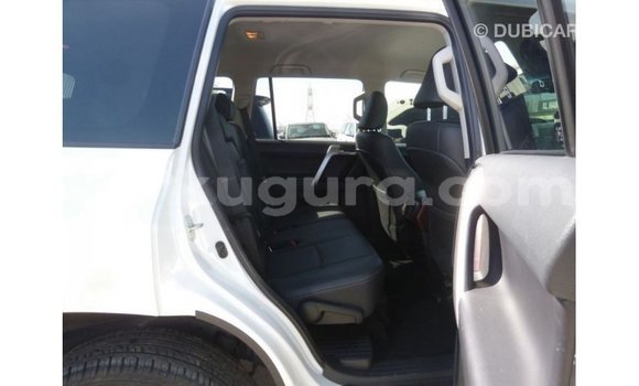 Acheter Import Voiture Toyota Prado Blanc à Import - Dubai, Bujumbura Acheter Import Voiture Toyota Prado Blanc à Import - Dubai, Bujumbura