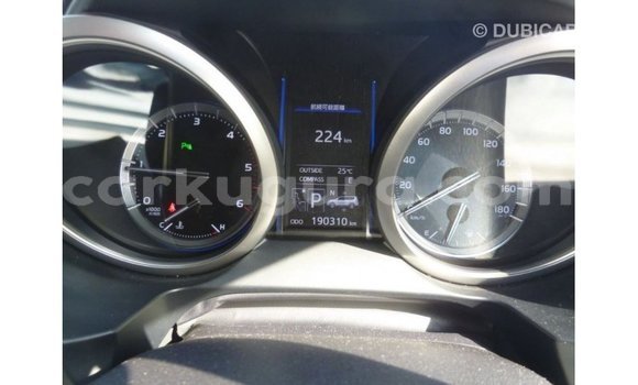 Acheter Import Voiture Toyota Prado Blanc à Import - Dubai, Bujumbura Acheter Import Voiture Toyota Prado Blanc à Import - Dubai, Bujumbura