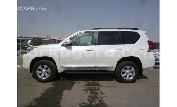 Acheter Import Voiture Toyota Prado Blanc à Import - Dubai, Bujumbura Acheter Import Voiture Toyota Prado Blanc à Import - Dubai, Bujumbura