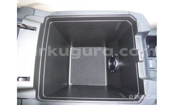 Acheter Import Voiture Toyota Prado Blanc à Import - Dubai, Bujumbura Acheter Import Voiture Toyota Prado Blanc à Import - Dubai, Bujumbura