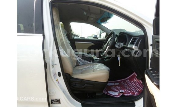 Acheter Import Voiture Toyota Kluger Blanc à Import - Dubai, Bujumbura Acheter Import Voiture Toyota Kluger Blanc à Import - Dubai, Bujumbura