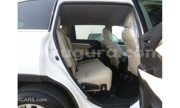 Acheter Import Voiture Toyota Kluger Blanc à Import - Dubai, Bujumbura Acheter Import Voiture Toyota Kluger Blanc à Import - Dubai, Bujumbura