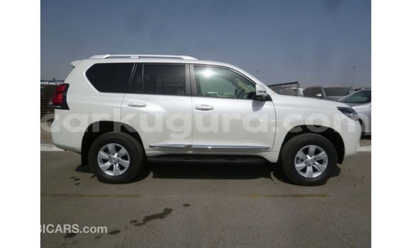 Acheter Import Voiture Toyota Prado Blanc à Import - Dubai, Bujumbura Acheter Import Voiture Toyota Prado Blanc à Import - Dubai, Bujumbura