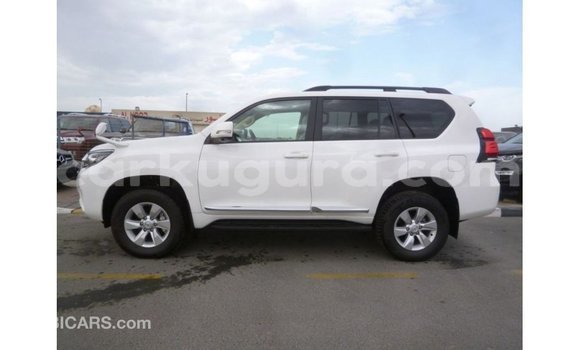 Nunua Imported Toyota Prado Nyeupe Gari ndani ya Import - Dubai nchini Bujumbura Nunua Imported Toyota Prado Nyeupe Gari ndani ya Import - Dubai nchini Bujumbura