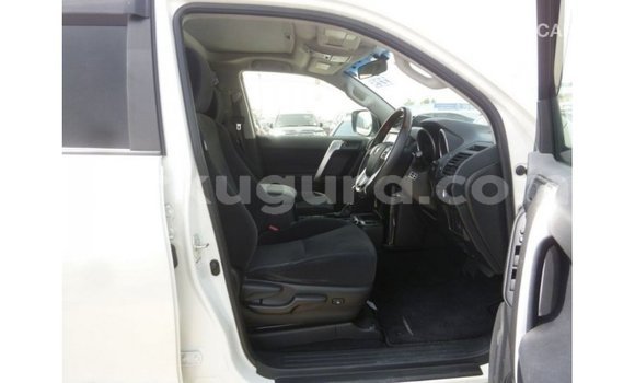 Nunua Imported Toyota Prado Nyeupe Gari ndani ya Import - Dubai nchini Bujumbura Nunua Imported Toyota Prado Nyeupe Gari ndani ya Import - Dubai nchini Bujumbura