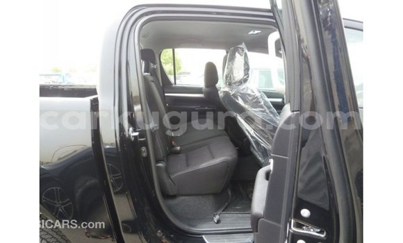 Acheter Import Voiture Toyota Hilux Noir à Import - Dubai, Bujumbura Acheter Import Voiture Toyota Hilux Noir à Import - Dubai, Bujumbura