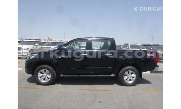 Acheter Import Voiture Toyota Hilux Noir à Import - Dubai, Bujumbura Acheter Import Voiture Toyota Hilux Noir à Import - Dubai, Bujumbura
