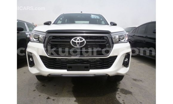 Nunua Imported Toyota Hilux Nyeupe Gari ndani ya Import - Dubai nchini Bujumbura Nunua Imported Toyota Hilux Nyeupe Gari ndani ya Import - Dubai nchini Bujumbura