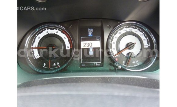 Nunua Imported Toyota Hilux Nyeupe Gari ndani ya Import - Dubai nchini Bujumbura Nunua Imported Toyota Hilux Nyeupe Gari ndani ya Import - Dubai nchini Bujumbura