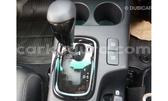 Nunua Imported Toyota Hilux Nyeupe Gari ndani ya Import - Dubai nchini Bujumbura Nunua Imported Toyota Hilux Nyeupe Gari ndani ya Import - Dubai nchini Bujumbura