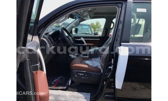 Acheter Import Voiture Toyota Land Cruiser Noir à Import - Dubai, Bujumbura Acheter Import Voiture Toyota Land Cruiser Noir à Import - Dubai, Bujumbura