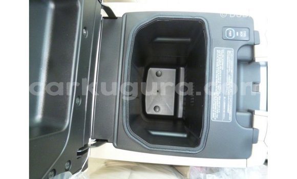 Nunua Imported Toyota Land Cruiser Nyeupe Gari ndani ya Import - Dubai nchini Bujumbura Nunua Imported Toyota Land Cruiser Nyeupe Gari ndani ya Import - Dubai nchini Bujumbura