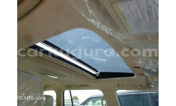 Nunua Imported Toyota Land Cruiser Nyeupe Gari ndani ya Import - Dubai nchini Bujumbura Nunua Imported Toyota Land Cruiser Nyeupe Gari ndani ya Import - Dubai nchini Bujumbura