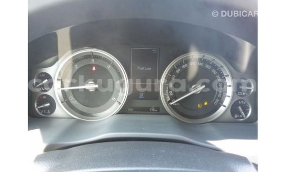 Nunua Imported Toyota Land Cruiser Nyeupe Gari ndani ya Import - Dubai nchini Bujumbura Nunua Imported Toyota Land Cruiser Nyeupe Gari ndani ya Import - Dubai nchini Bujumbura