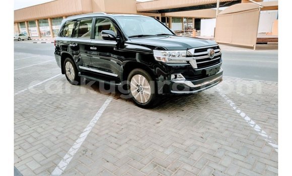 Acheter Import Voiture Toyota Land Cruiser Noir à Import - Dubai, Bujumbura Acheter Import Voiture Toyota Land Cruiser Noir à Import - Dubai, Bujumbura