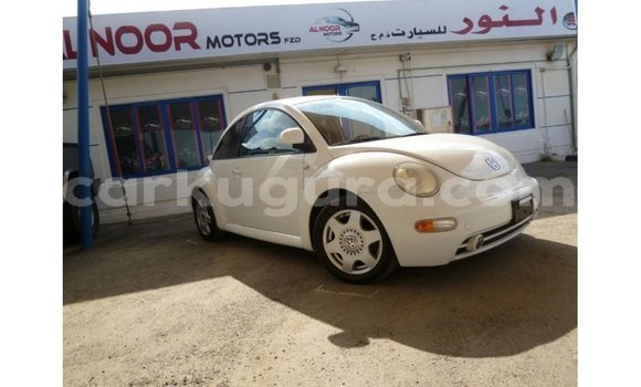 Acheter Import Voiture Volkswagen Beetle Blanc à Import - Dubai, Bujumbura