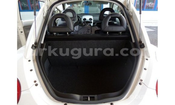 Buy Import Volkswagen Beetle White Car in Import - Dubai in Bujumbura Buy Import Volkswagen Beetle White Car in Import - Dubai in Bujumbura