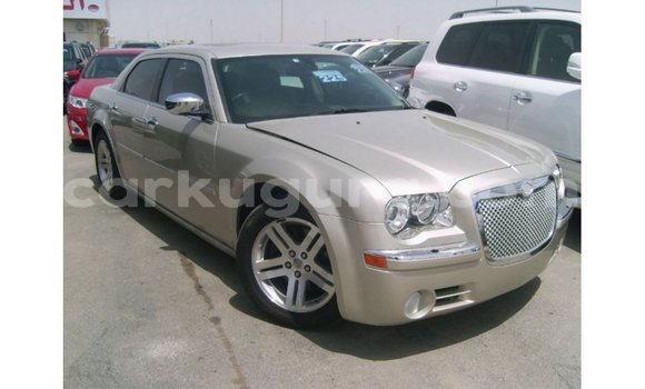 Acheter Import Voiture Chrysler 300 Beige à Import - Dubai, Bujumbura