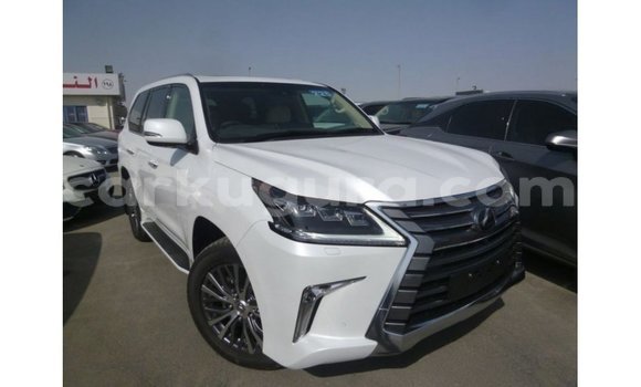 Nunua Imported Lexus LX Nyeupe Gari ndani ya Import - Dubai nchini Bujumbura Nunua Imported Lexus LX Nyeupe Gari ndani ya Import - Dubai nchini Bujumbura
