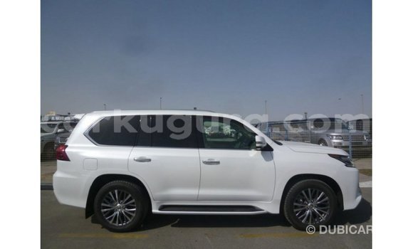 Nunua Imported Lexus LX Nyeupe Gari ndani ya Import - Dubai nchini Bujumbura Nunua Imported Lexus LX Nyeupe Gari ndani ya Import - Dubai nchini Bujumbura