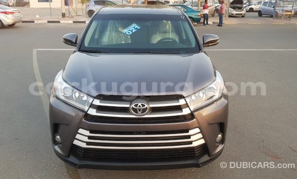 Buy Import Toyota Highlander Other Car in Import - Dubai in Bujumbura Buy Import Toyota Highlander Other Car in Import - Dubai in Bujumbura