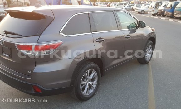 Buy Import Toyota Highlander Other Car in Import - Dubai in Bujumbura Buy Import Toyota Highlander Other Car in Import - Dubai in Bujumbura