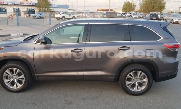 Buy Import Toyota Highlander Other Car in Import - Dubai in Bujumbura Buy Import Toyota Highlander Other Car in Import - Dubai in Bujumbura