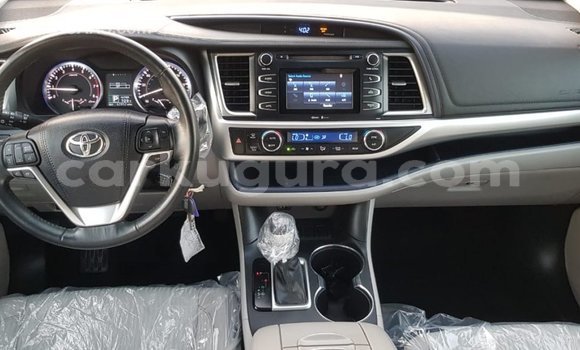 Buy Import Toyota Highlander Other Car in Import - Dubai in Bujumbura Buy Import Toyota Highlander Other Car in Import - Dubai in Bujumbura