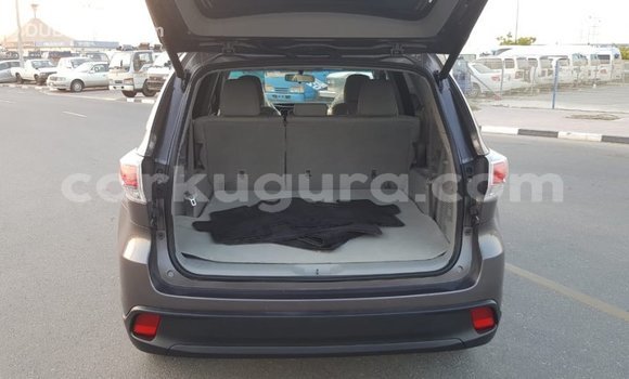 Buy Import Toyota Highlander Other Car in Import - Dubai in Bujumbura Buy Import Toyota Highlander Other Car in Import - Dubai in Bujumbura