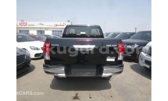 Nunua Imported Toyota Hilux Nyeusi Gari ndani ya Import - Dubai nchini Bujumbura Nunua Imported Toyota Hilux Nyeusi Gari ndani ya Import - Dubai nchini Bujumbura