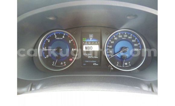 Nunua Imported Toyota Hilux Nyeusi Gari ndani ya Import - Dubai nchini Bujumbura Nunua Imported Toyota Hilux Nyeusi Gari ndani ya Import - Dubai nchini Bujumbura