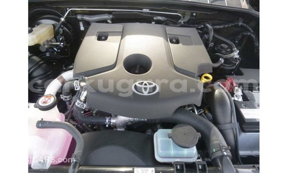 Nunua Imported Toyota Hilux Nyeusi Gari ndani ya Import - Dubai nchini Bujumbura Nunua Imported Toyota Hilux Nyeusi Gari ndani ya Import - Dubai nchini Bujumbura