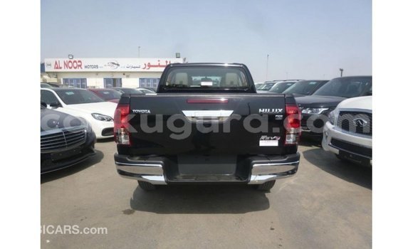 Acheter Import Voiture Toyota Hilux Noir à Import - Dubai, Bujumbura Acheter Import Voiture Toyota Hilux Noir à Import - Dubai, Bujumbura