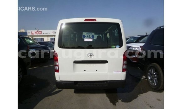 Acheter Import Voiture Toyota Hiace Blanc à Import - Dubai, Bujumbura Acheter Import Voiture Toyota Hiace Blanc à Import - Dubai, Bujumbura