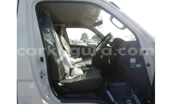 Nunua Imported Toyota Hiace Nyeupe Gari ndani ya Import - Dubai nchini Bujumbura Nunua Imported Toyota Hiace Nyeupe Gari ndani ya Import - Dubai nchini Bujumbura