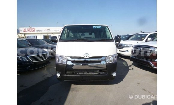 Acheter Import Voiture Toyota Hiace Blanc à Import - Dubai, Bujumbura Acheter Import Voiture Toyota Hiace Blanc à Import - Dubai, Bujumbura