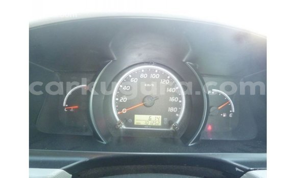 Acheter Import Voiture Toyota Hiace Blanc à Import - Dubai, Bujumbura Acheter Import Voiture Toyota Hiace Blanc à Import - Dubai, Bujumbura