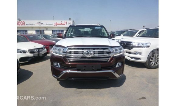 Acheter Import Voiture Toyota Land Cruiser Rouge à Import - Dubai, Bujumbura Acheter Import Voiture Toyota Land Cruiser Rouge à Import - Dubai, Bujumbura