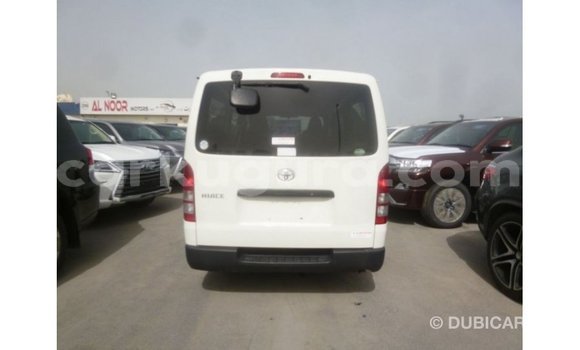 Acheter Import Voiture Toyota Hiace Blanc à Import - Dubai, Bujumbura Acheter Import Voiture Toyota Hiace Blanc à Import - Dubai, Bujumbura