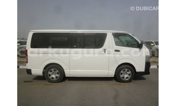 Acheter Import Voiture Toyota Hiace Blanc à Import - Dubai, Bujumbura Acheter Import Voiture Toyota Hiace Blanc à Import - Dubai, Bujumbura