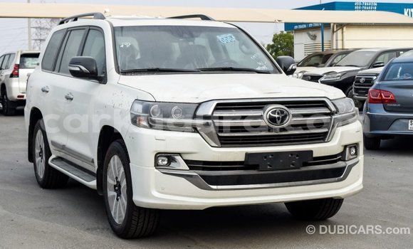 Nunua Imported Toyota Land Cruiser Nyeusi Gari ndani ya Import - Dubai nchini Bujumbura Nunua Imported Toyota Land Cruiser Nyeusi Gari ndani ya Import - Dubai nchini Bujumbura