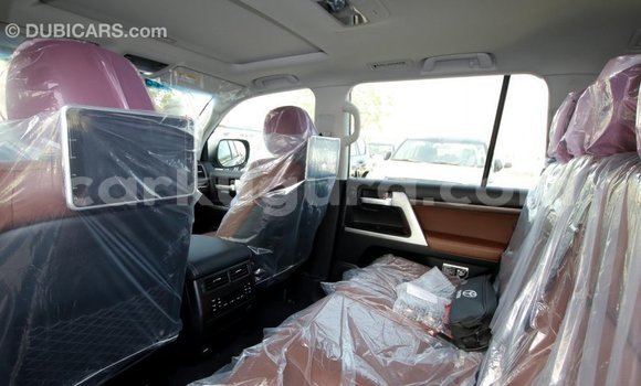 Acheter Import Voiture Toyota Land Cruiser Noir à Import - Dubai, Bujumbura Acheter Import Voiture Toyota Land Cruiser Noir à Import - Dubai, Bujumbura