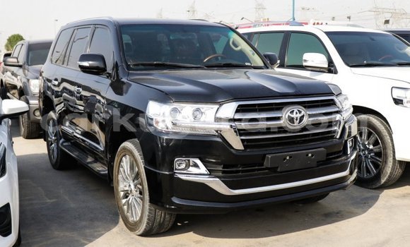 Acheter Import Voiture Toyota Land Cruiser Noir à Import - Dubai, Bujumbura Acheter Import Voiture Toyota Land Cruiser Noir à Import - Dubai, Bujumbura